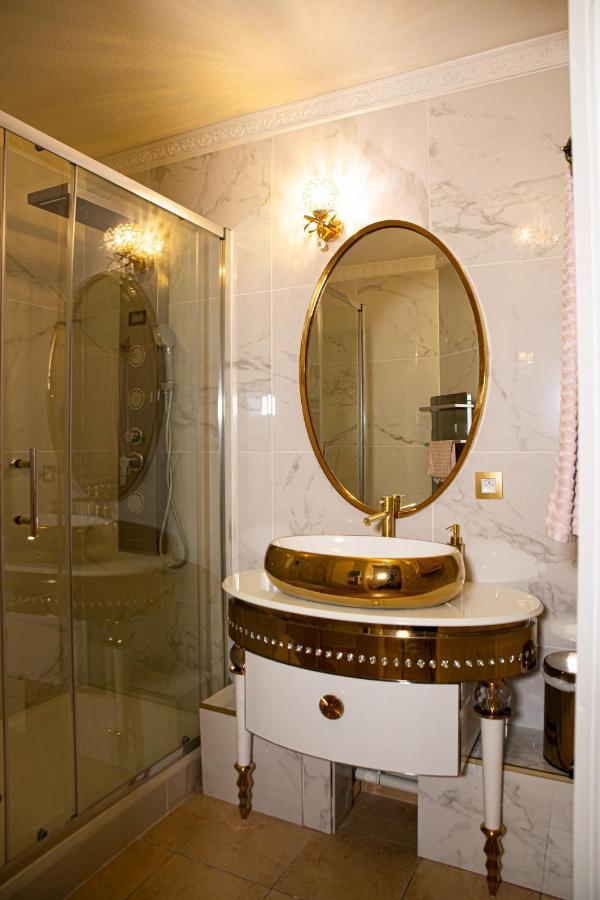 Le Petit Versailles Vernon  Dış mekan fotoğraf